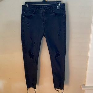 Black ripped Capri denim pants